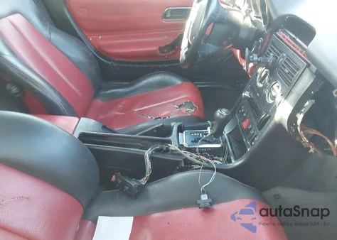 1999 Mercedes-Benz Slk 230 Kompressor z USA, uszkodzony, nr VIN WDBKK47F8XF105315